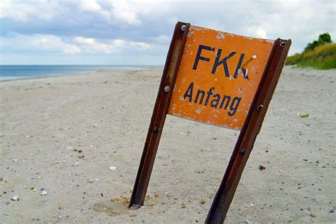 Nackt in den Sommer – das sind die FKK